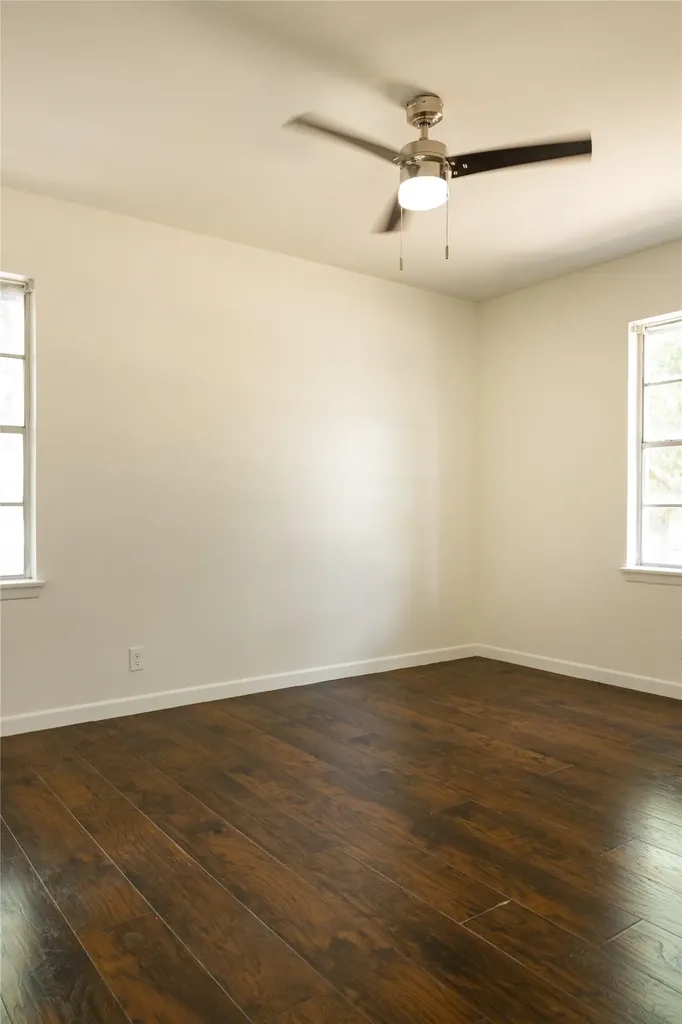 805 Lynn Court Ennis TX 75119