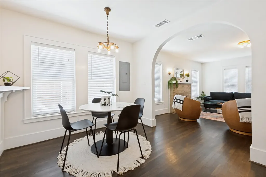 6034 Victor Street Dallas TX 75214