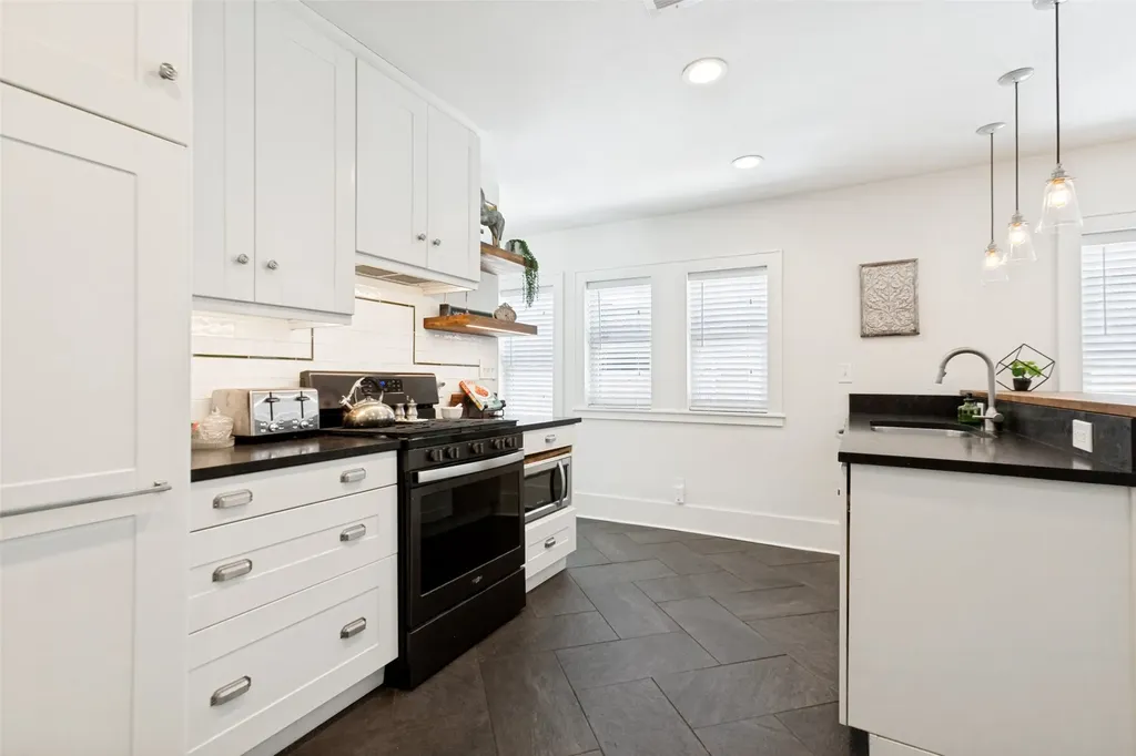 6034 Victor Street Dallas TX 75214