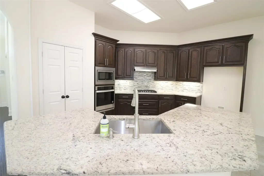 4041 Brazos Drive Carrollton TX 75007