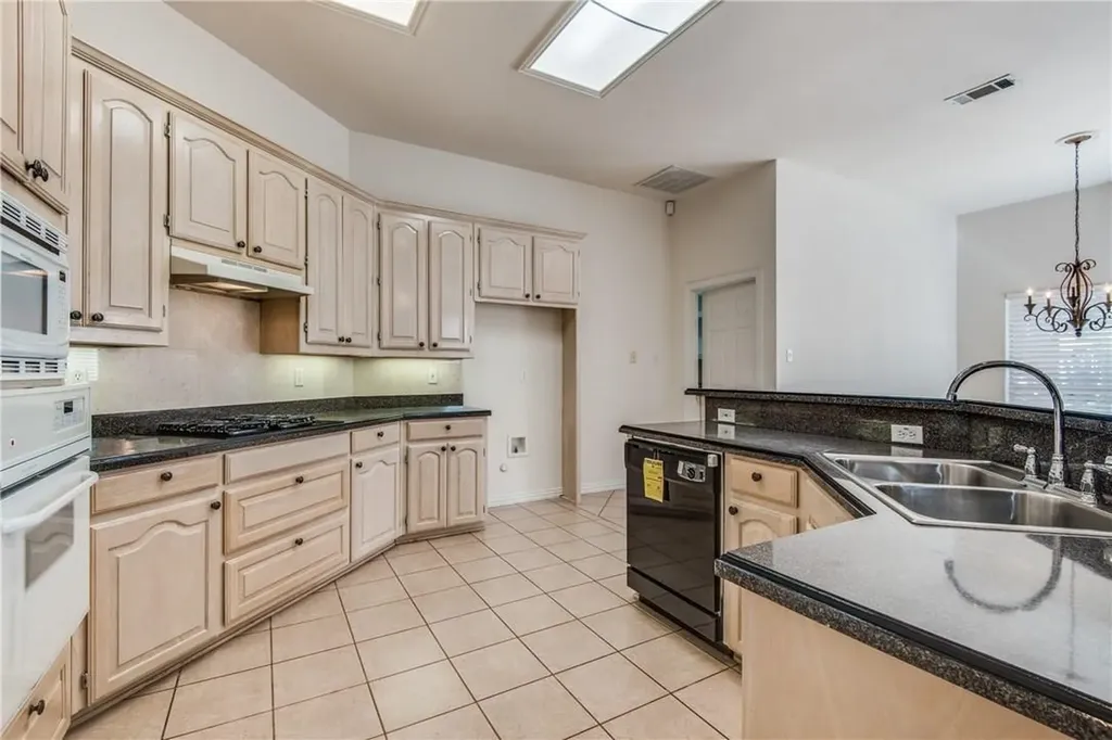 4041 Brazos Drive Carrollton TX 75007