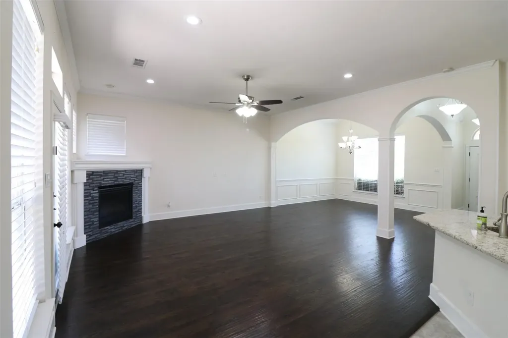 4041 Brazos Drive Carrollton TX 75007