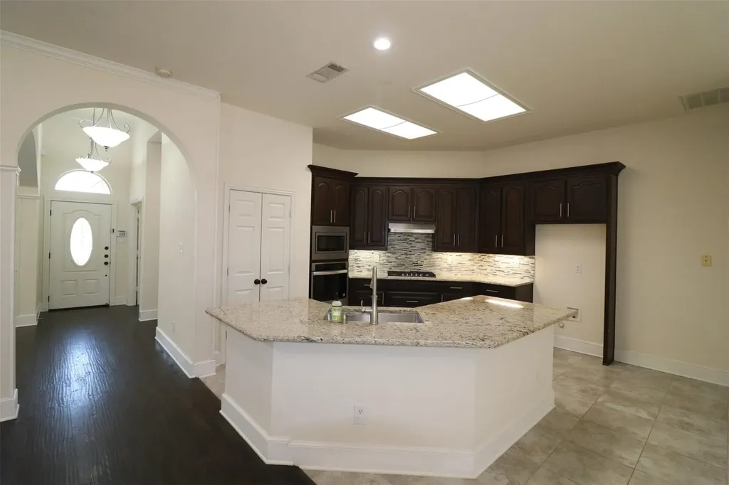 4041 Brazos Drive Carrollton TX 75007
