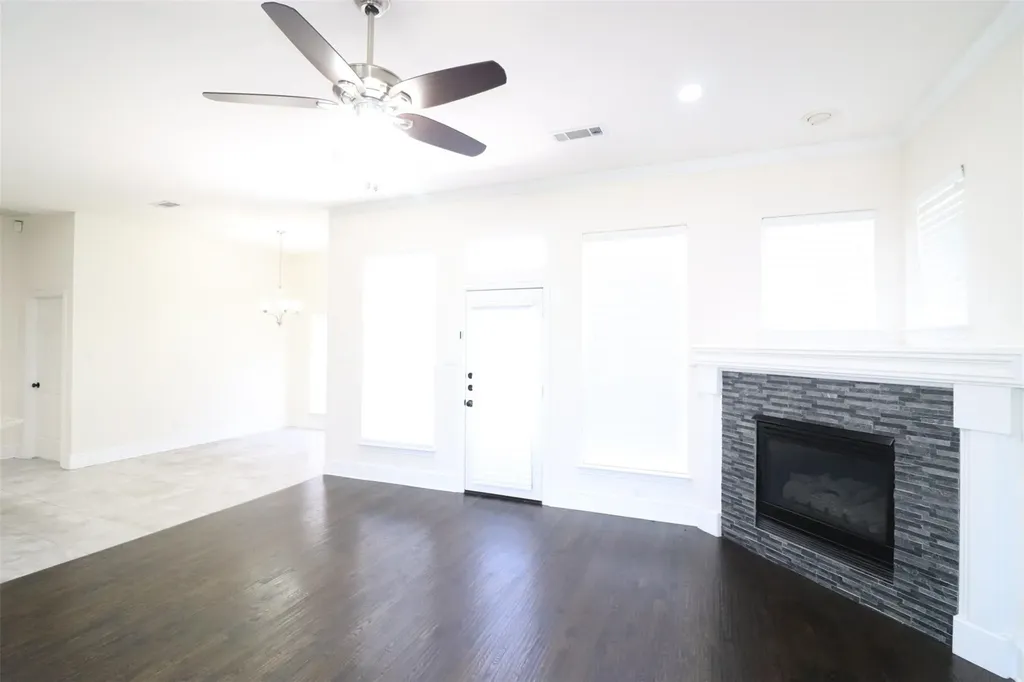 4041 Brazos Drive Carrollton TX 75007