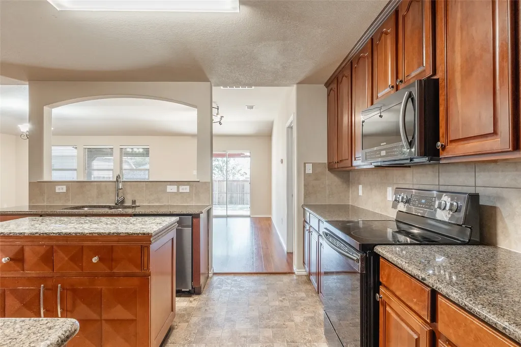 472 Grant Lane Lavon TX 75166