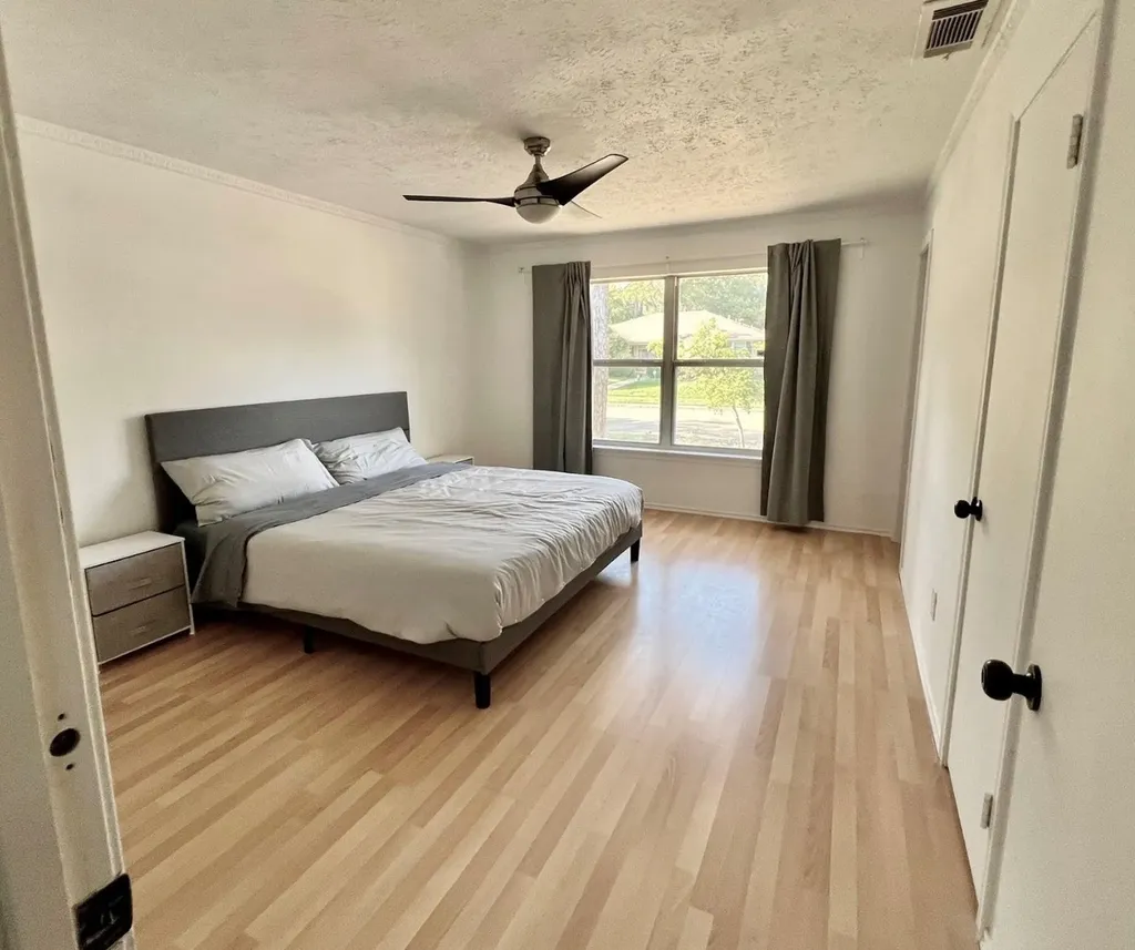 7412 Walling Lane Dallas TX 75231