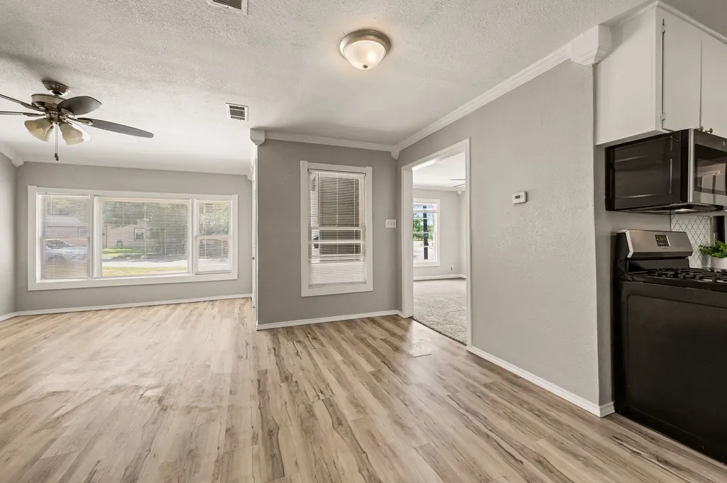 3501 Eastridge Drive Haltom City TX 76117