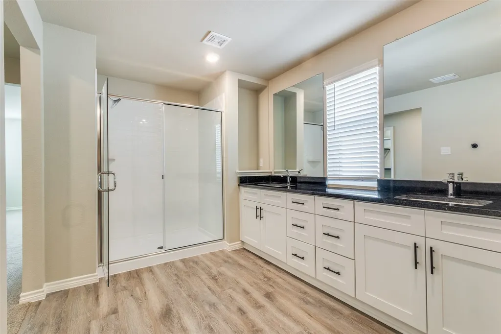 1933 Woodlawn Way Argyle TX 76226