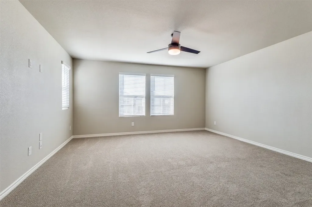 1933 Woodlawn Way Argyle TX 76226