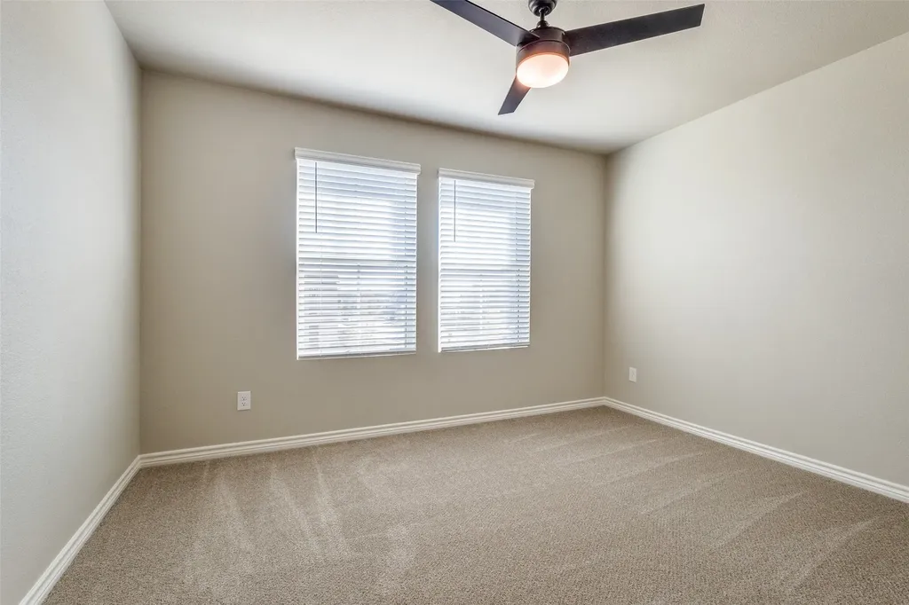 1933 Woodlawn Way Argyle TX 76226