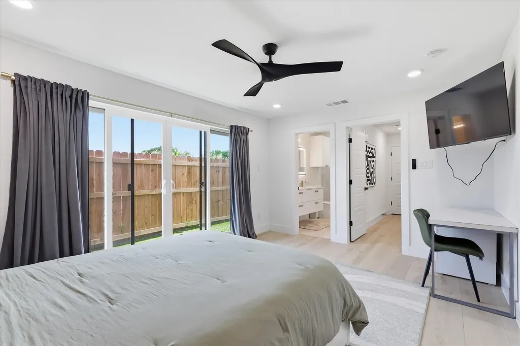 1926 Pueblo Street Dallas TX 75212