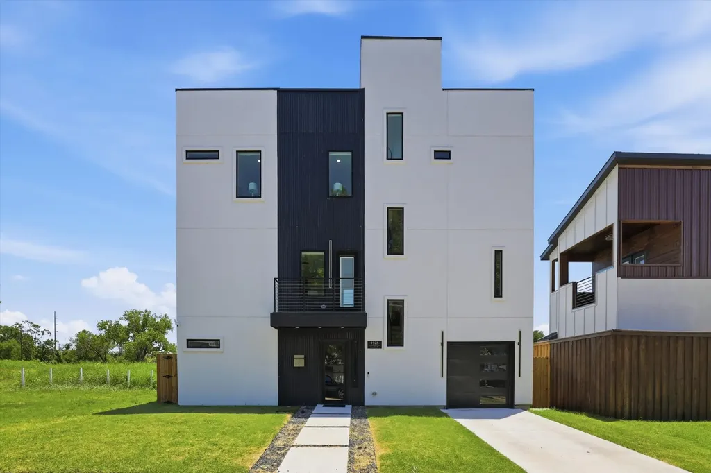 1926 Pueblo Street Dallas TX 75212