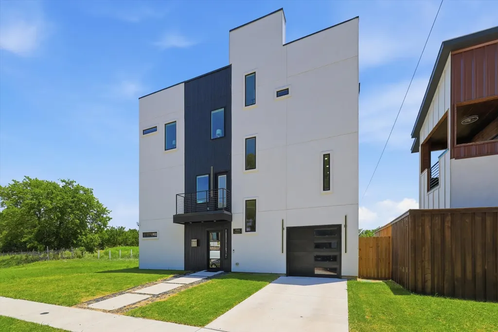 1926 Pueblo Street Dallas TX 75212