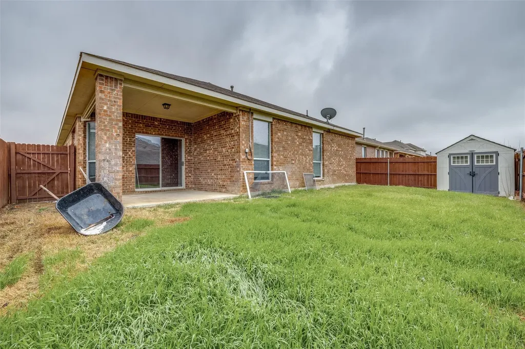 10005 Bull Run Fort Worth TX 76177