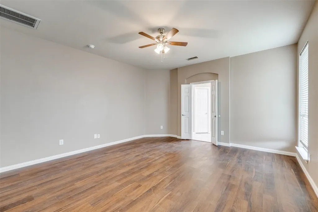 10005 Bull Run Fort Worth TX 76177