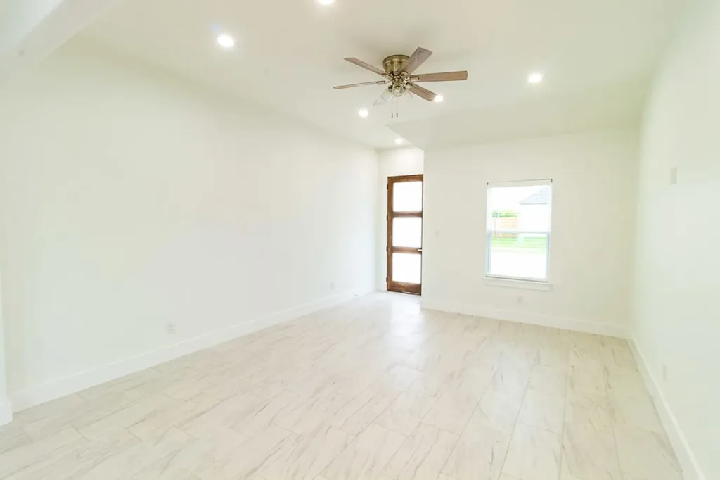 536 Highview Court Godley TX 76044