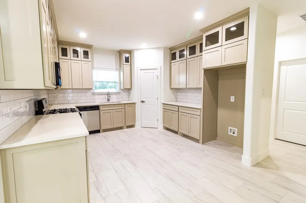 536 Highview Court Godley TX 76044