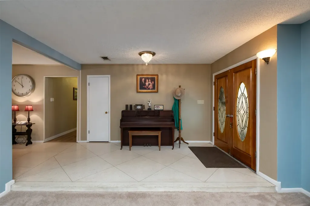706 Norton Street Weatherford TX 76086