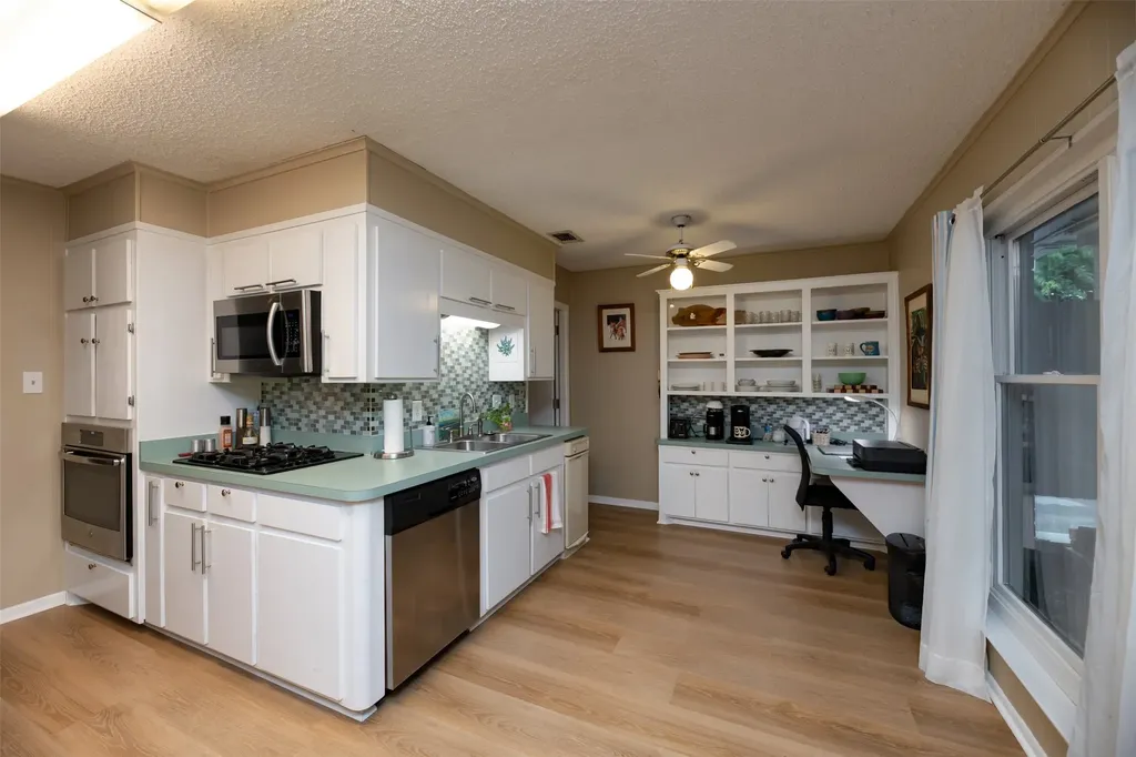 706 Norton Street Weatherford TX 76086