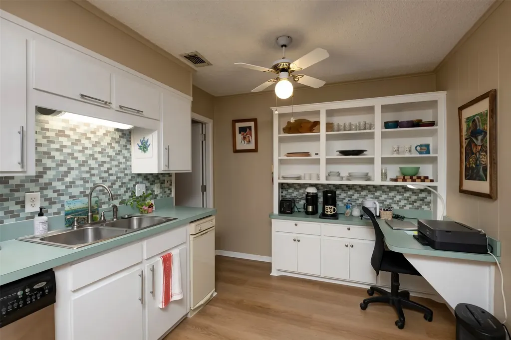 706 Norton Street Weatherford TX 76086