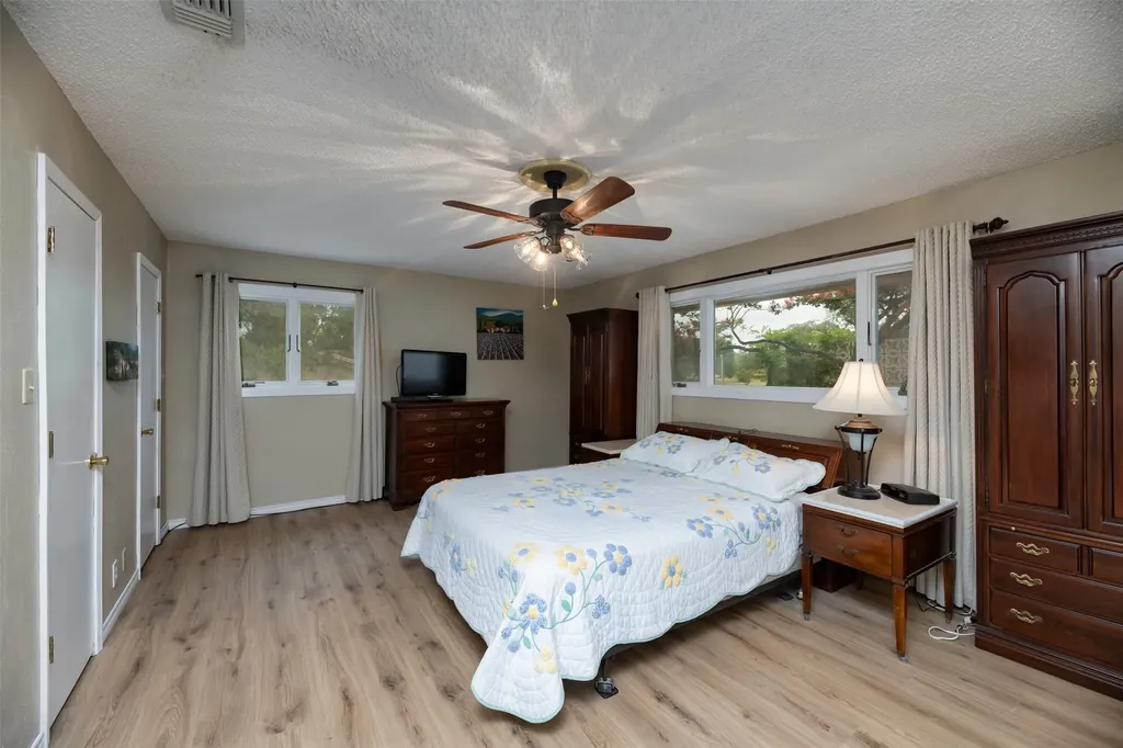 706 Norton Street Weatherford TX 76086