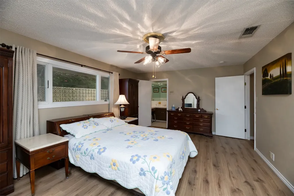 706 Norton Street Weatherford TX 76086