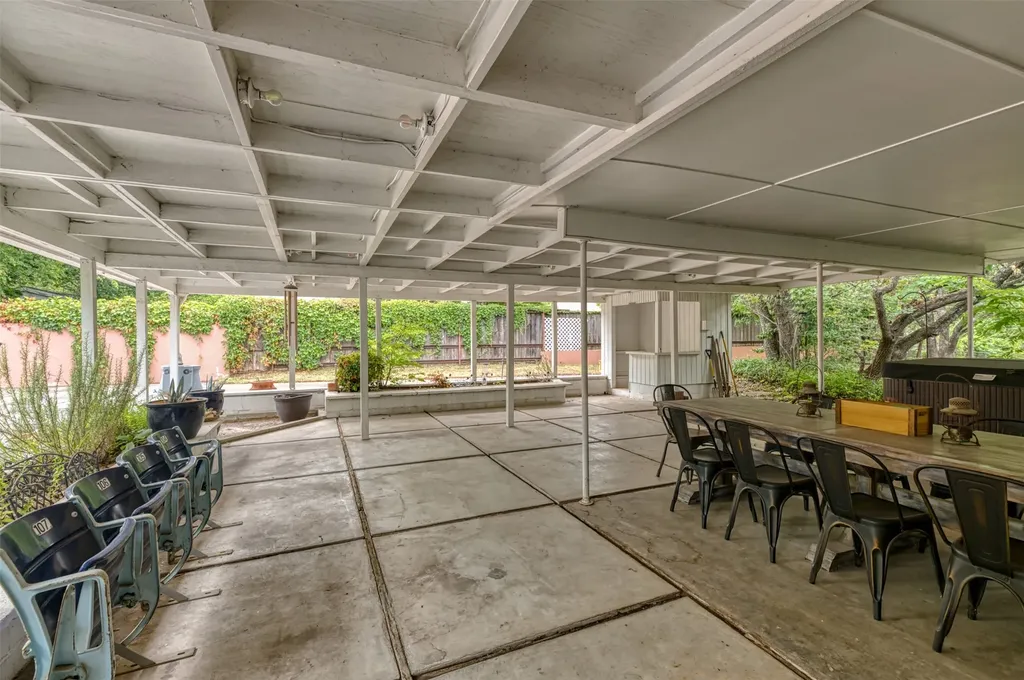 706 Norton Street Weatherford TX 76086