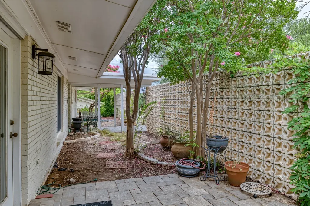 706 Norton Street Weatherford TX 76086