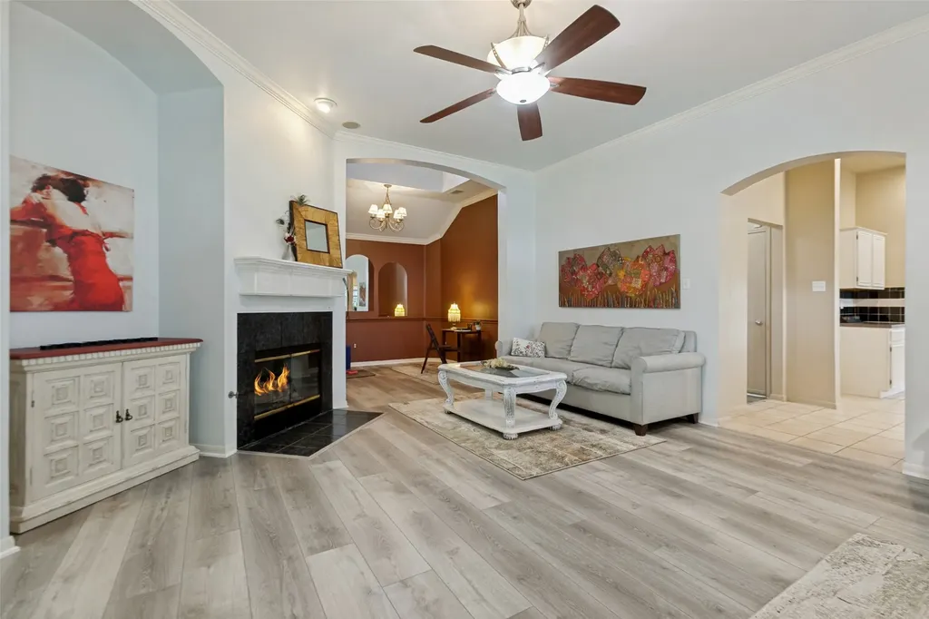 6800 Forest Hills Drive Plano TX 75023