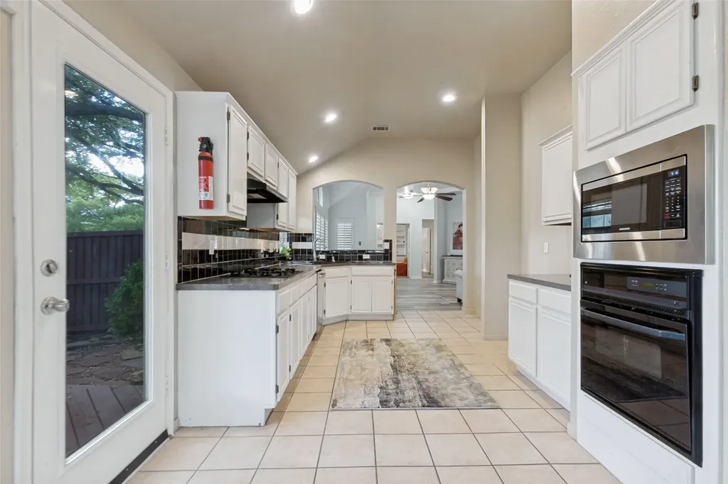 6800 Forest Hills Drive Plano TX 75023