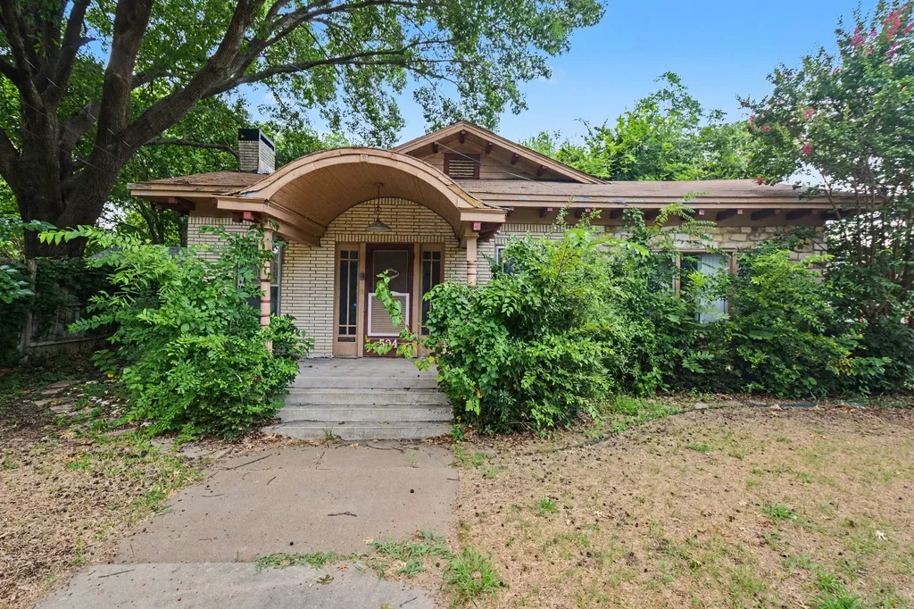 504 N College Street Mckinney TX 75069