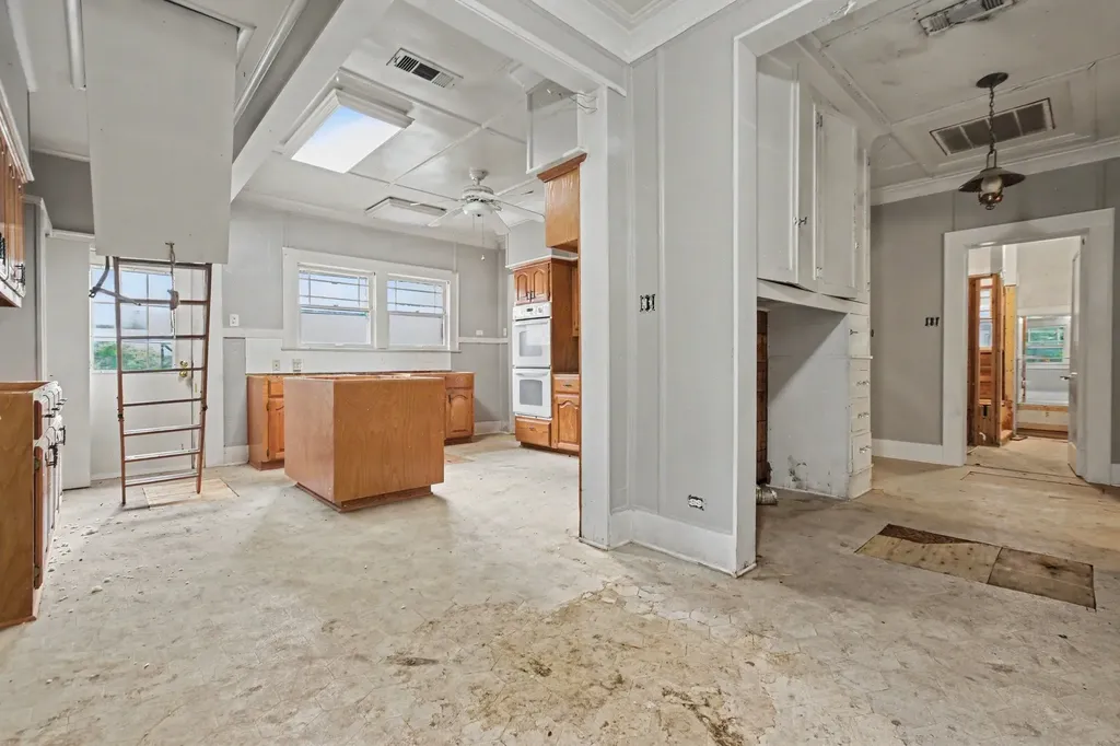 504 N College Street Mckinney TX 75069