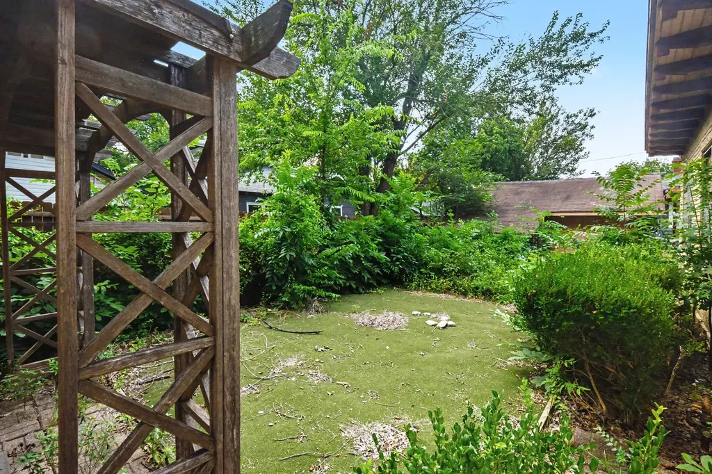 504 N College Street Mckinney TX 75069