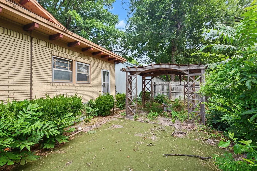 504 N College Street Mckinney TX 75069