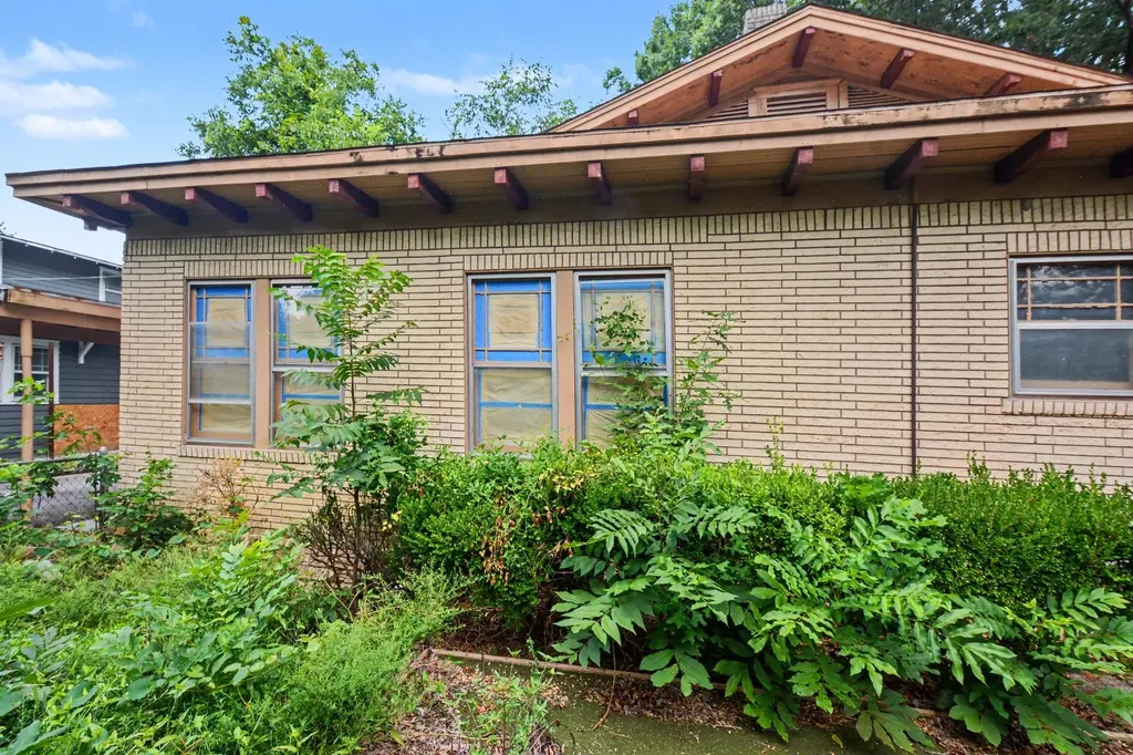 504 N College Street Mckinney TX 75069