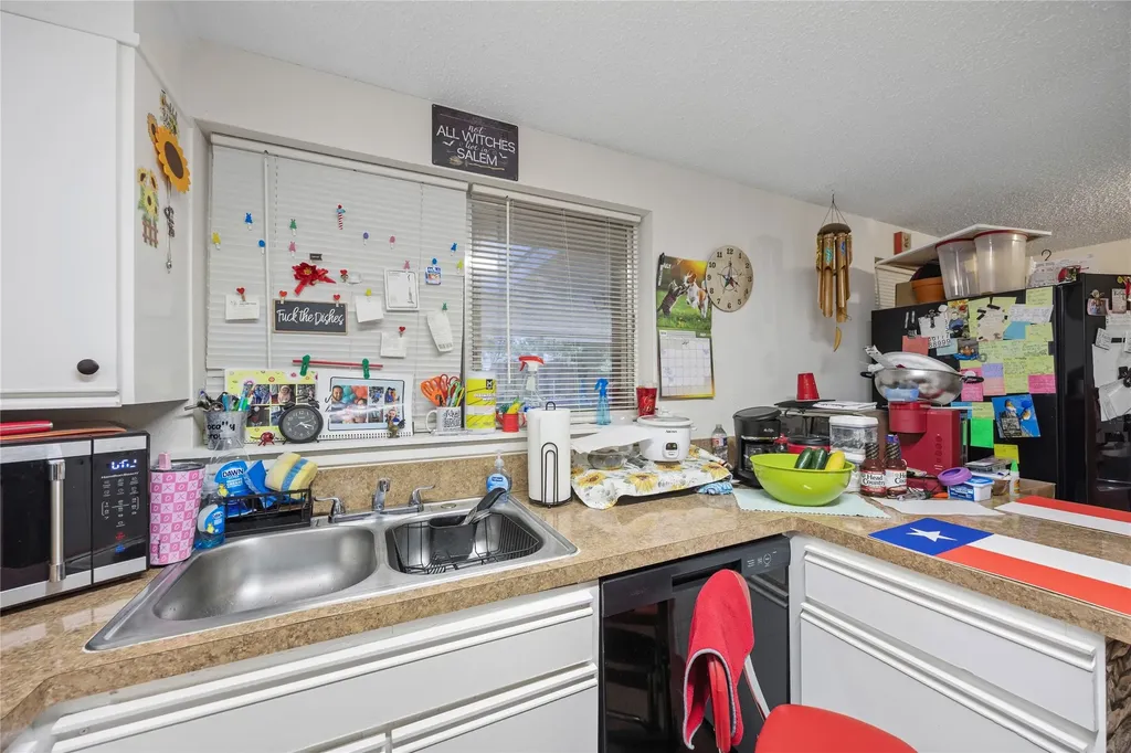 636 Sue Ann Lane Burleson TX 76028