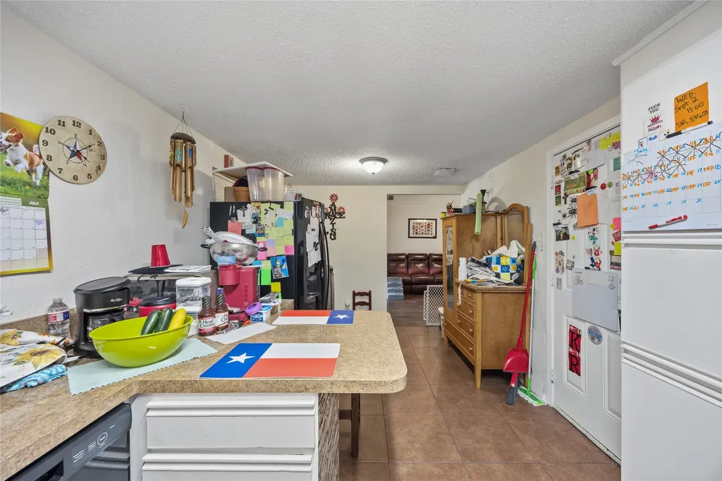 636 Sue Ann Lane Burleson TX 76028