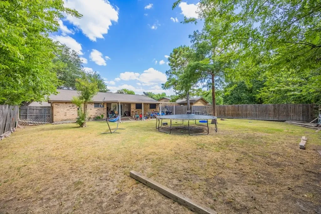 636 Sue Ann Lane Burleson TX 76028