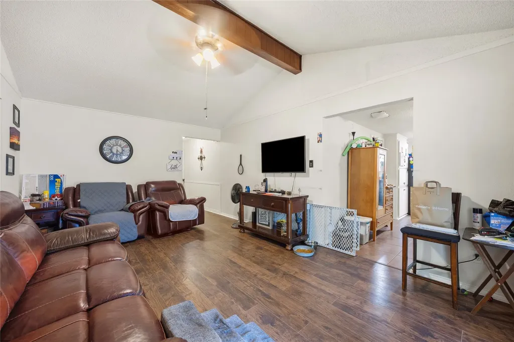 636 Sue Ann Lane Burleson TX 76028