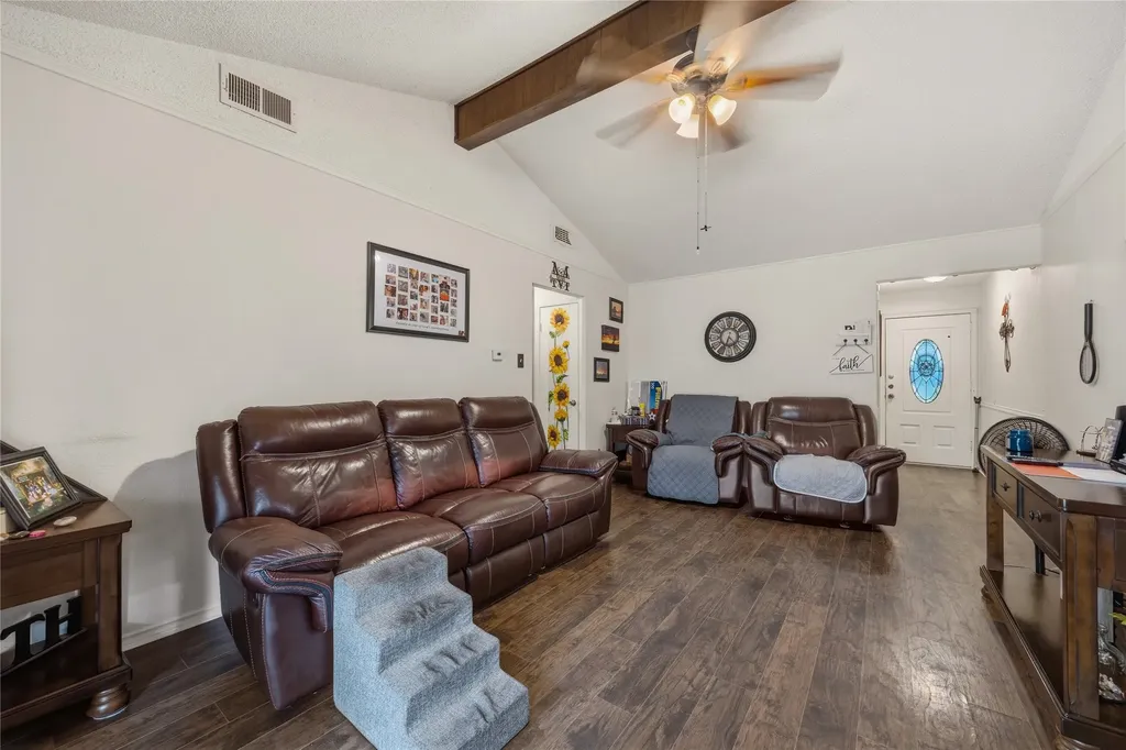 636 Sue Ann Lane Burleson TX 76028