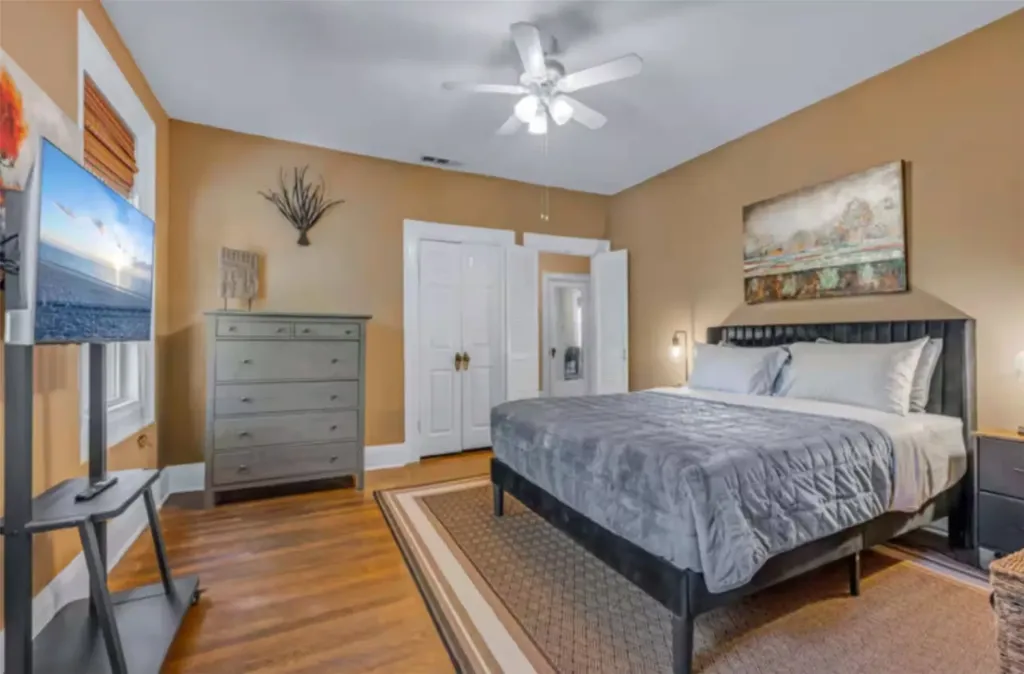 4303 Vandelia Street Dallas TX 75219