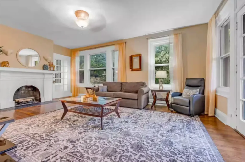 4303 Vandelia Street Dallas TX 75219