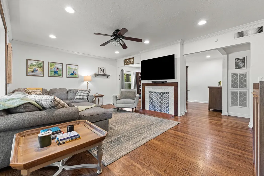 6348 Darwood Avenue Fort Worth TX 76116