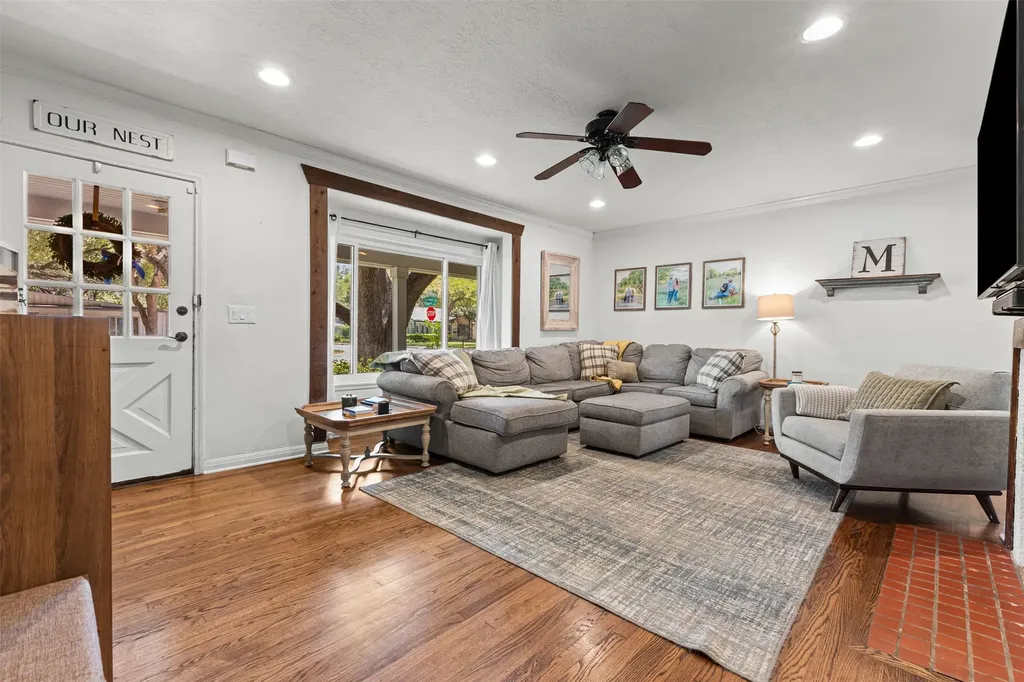 6348 Darwood Avenue Fort Worth TX 76116