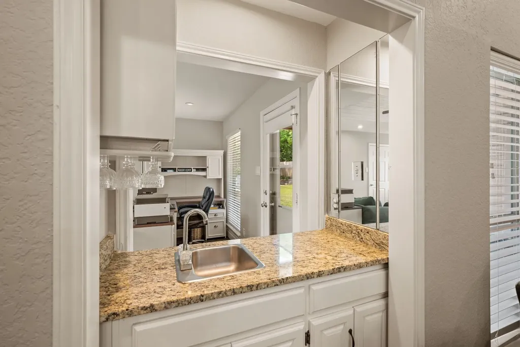 7509 Kingswood Court North Richland Hills TX 76182