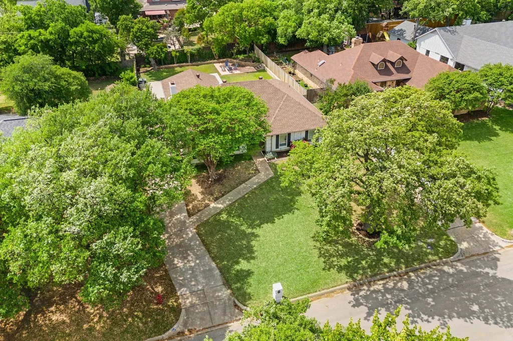 7509 Kingswood Court North Richland Hills TX 76182