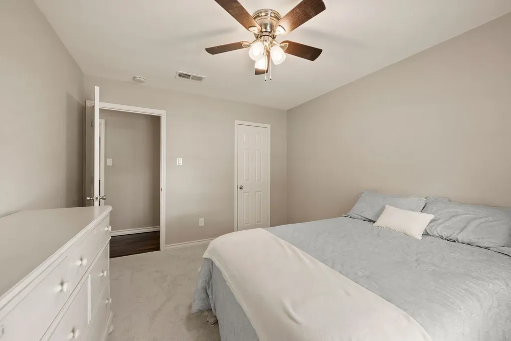 7509 Kingswood Court North Richland Hills TX 76182
