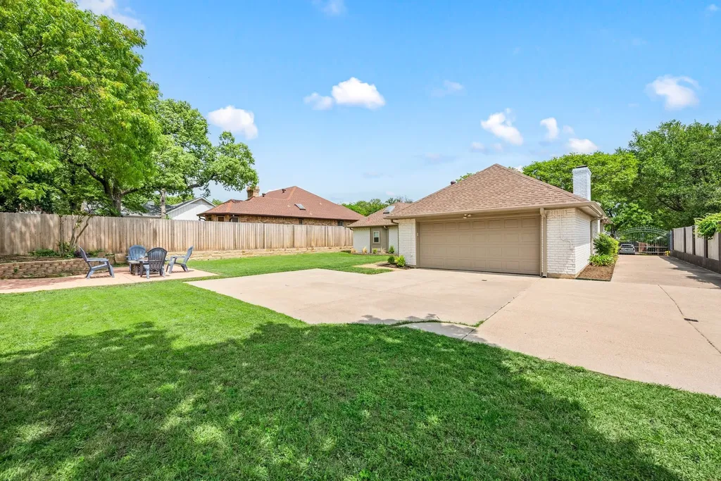 7509 Kingswood Court North Richland Hills TX 76182
