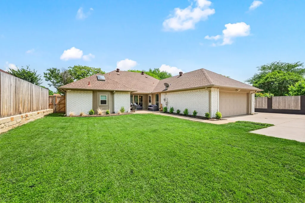 7509 Kingswood Court North Richland Hills TX 76182