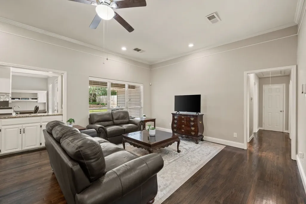 7509 Kingswood Court North Richland Hills TX 76182
